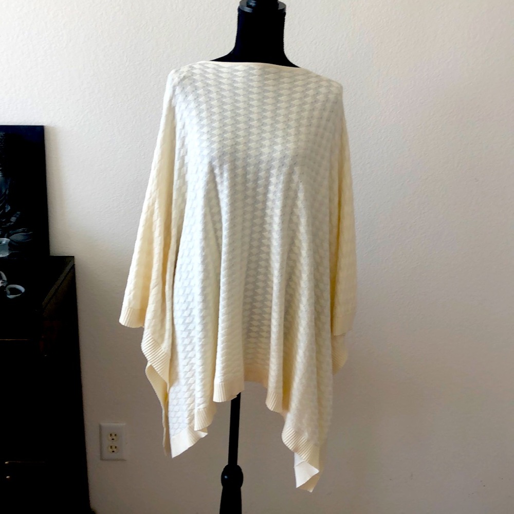 LuluLemon Cream Poncho